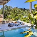 Chromata Assos Kefalonia 3*
