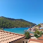 Chromata Assos Kefalonia Hotel
