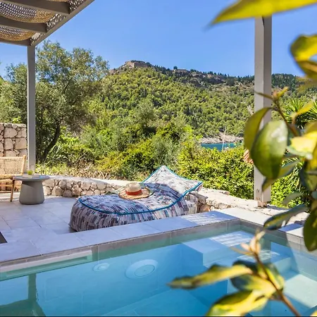 Chromata Assos Kefalonia 3*