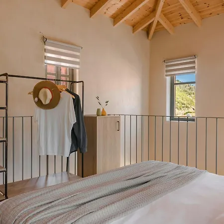 Hotel Chromata Assos Kefalonia *