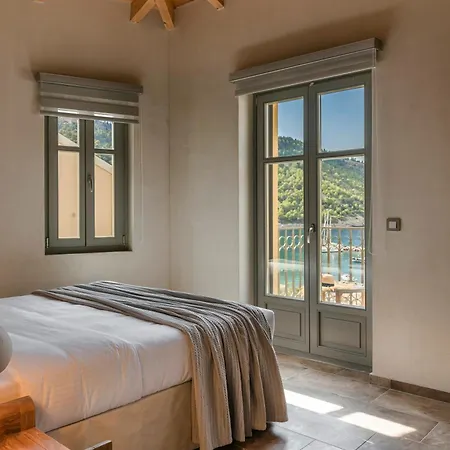 Chromata Assos Kefalonia 3* Asos