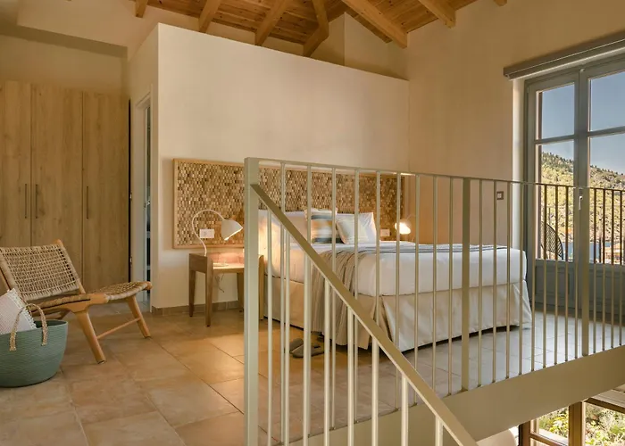 Chromata Assos Kefalonia 3*