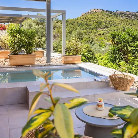 Chromata Assos Kefalonia