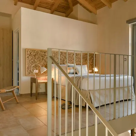 Chromata Assos Kefalonia 3*